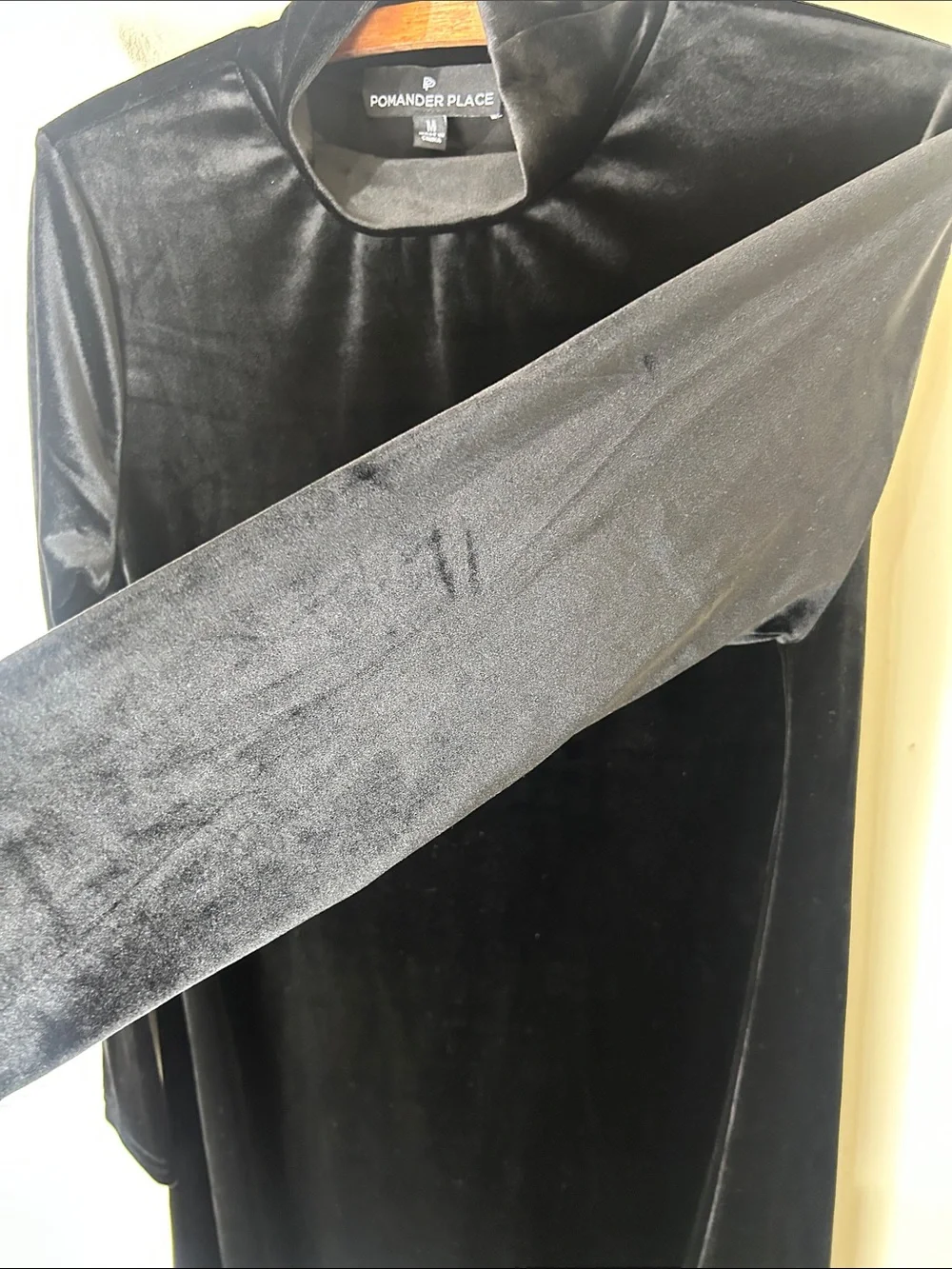 POMANDER PLACE Black Velvet Mock Neck Mottershead Mini Dress Size Medium